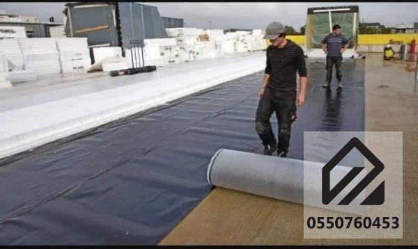 فني متخصص في تنفيذ عوازل الأسطح بالدمام